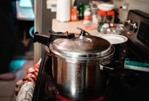 How to Avoid Pressure Cooker Accidents (Best Safety Tips)